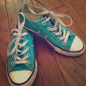 Girls teal Converse